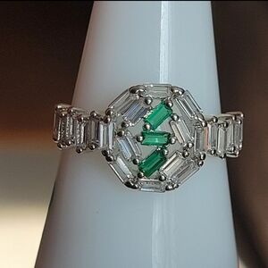 NEW emerald CZ size 8 May birthday collection ring